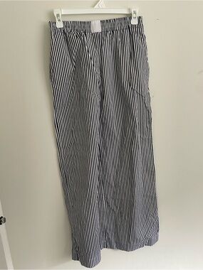 Black & White Vertical Stripe Wide-Leg Pants